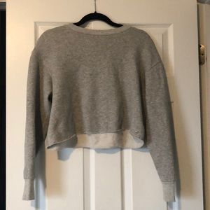 AMERICAN EAGLE CROPPED GREY SWEATSHIRT